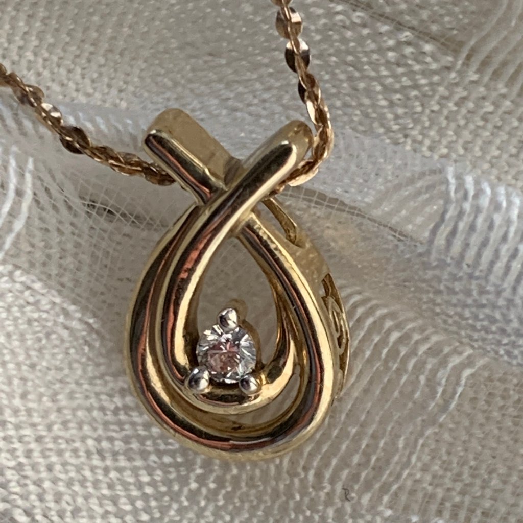 10k Yg Italy Wrap-N-Love 1/4 Ct Diamond Necklace